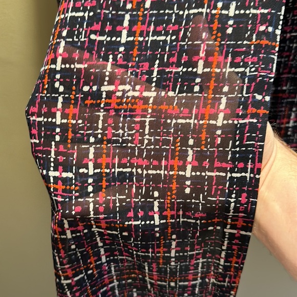 FUN BLOUSE! NWT! ONLY $15! Size 2! - Picture 2 of 4